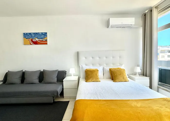 Da Rocha, 808 Tarik, Lovely Studio, Sea View, Air Conditioning, Free Wi-fi, By Ig * Portimão