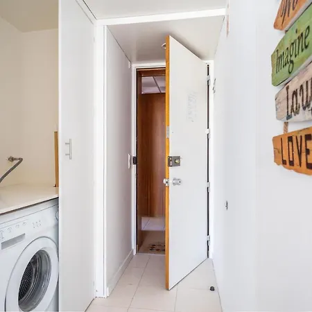 Апартаменты Da Rocha, 808 Tarik, Lovely Studio, Sea View, Air Conditioning, Free Wi-fi, By Ig