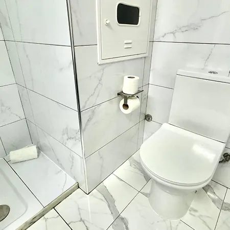 Da Rocha, 808 Tarik, Lovely Studio, Sea View, Air Conditioning, Free Wi-fi, By Ig * Portimao