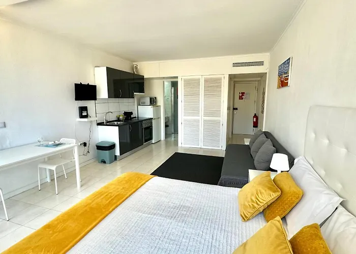 Da Rocha, 808 Tarik, Lovely Studio, Sea View, Air Conditioning, Free Wi-fi, By Ig *